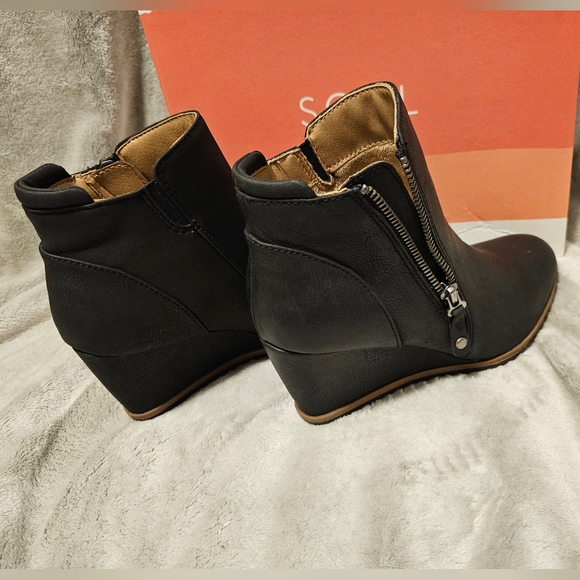 Soul Naturalizer Black Ankle Booties - Picture 6 of 9